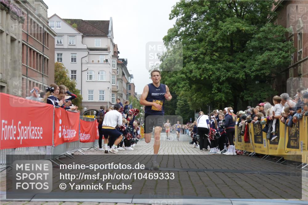 13.09.2026 - Kiel Lauf Yannick Fuchs http://msf.ph/oto/10469333 13.09.2026 10:22:28 Ziel 8240, 1987, 3732, 4621, 8708, 12148, 151, 5603, 9681, 12148 meine-sportfotos.de