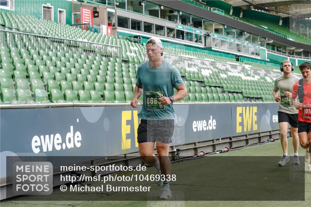 13.09.2026 - 21. swb-Marathon Bremen Michael Burmester http://msf.ph/oto/10469338 13.09.2026 12:57:54 Laufen im Stadion 141, 148, 334, 431, 511, 672, 769, 776, 789, 790, 857, 909, 1010, 1119, 1130, 1191, 1199, 1254, 1281, 1535, 1601, 1642, 1647, 1752, 1809, 1881, 1900, 1931, 1933, 1972, 2046, 2051, 2075, 2324, 2343, 2371, 2397, 2402, 2423, 2425, 2473, 2493, 2634, 2640, 2671, 2761, 2771, 2807, 2903, 2904, 3051, 3078, 3138, 3148, 3182, 3186, 3319, 3338, 3450, 3458, 3514, 3534, 3560, 3634, 3655, 3685, 3690, 3695, 3760, 3813, 3866, 3933, 3939, 4101, 4316, 4319, 205 meine-sportfotos.de