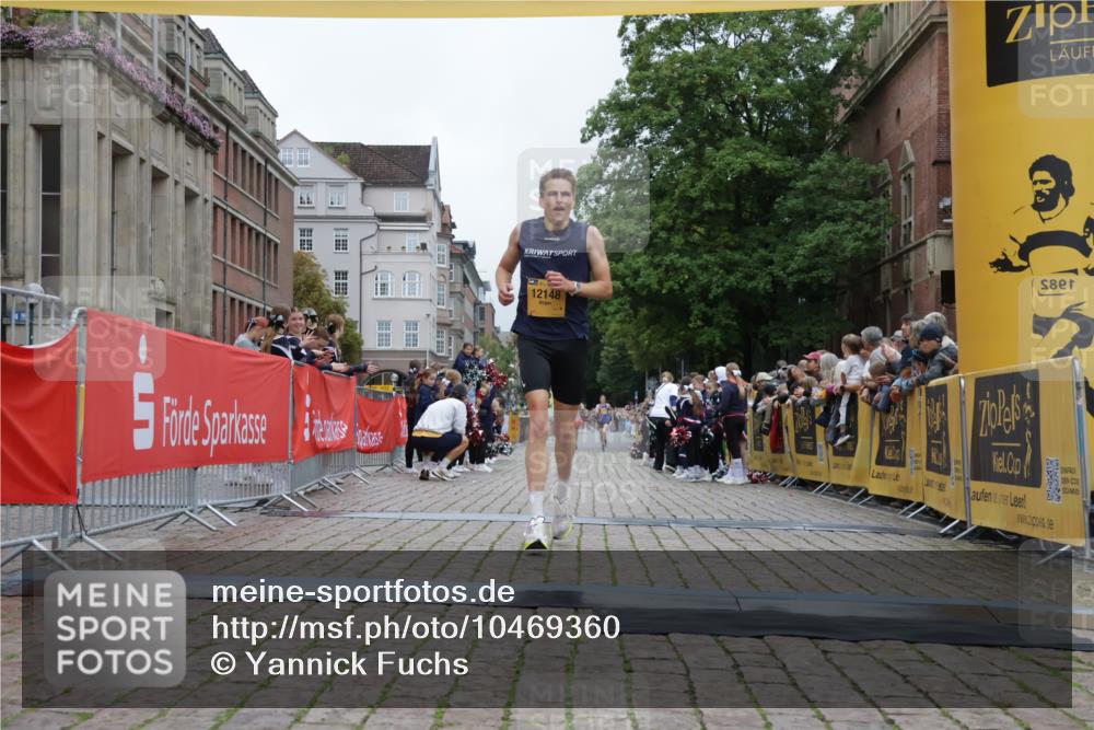 13.09.2026 - Kiel Lauf Yannick Fuchs http://msf.ph/oto/10469360 13.09.2026 10:22:29 Ziel 8240, 1987, 3732, 4621, 8708, 12148, 151, 5603, 9681, 12148 meine-sportfotos.de
