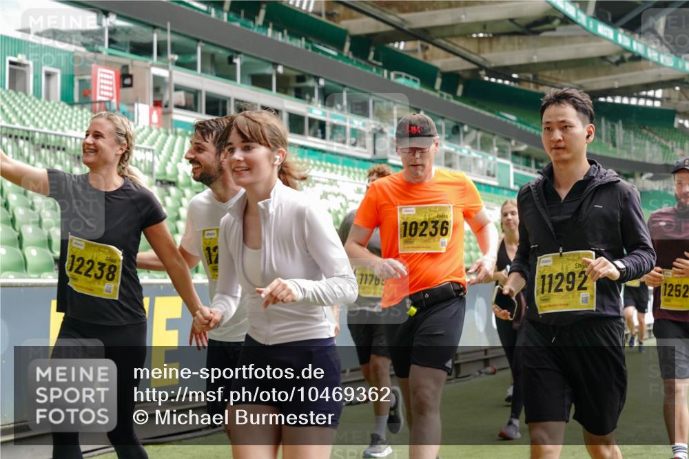 13.09.2026 - 21. swb-Marathon Bremen Michael Burmester http://msf.ph/oto/10469362 13.09.2026 10:36:15 Laufen im Stadion 10092, 10093, 10144, 10152, 10153, 10154, 10157, 10160, 10173, 10175, 10181, 10182, 10185, 10186, 10187, 10195, 10198, 10237, 10245, 10251, 10257, 10263, 10272, 10275, 10278, 10291, 10296, 10306, 10309, 10331, 10332, 10338, 10357, 10377, 10382, 10390, 10403, 10409, 10411, 10420, 10427, 10429, 10439, 10473, 10477, 10481, 10492, 10497, 10500, 10528, 10531, 10560, 10569, 10607, 10613, 10617, 10633, 10636, 10647, 10648, 10659, 10671, 10672, 10677, 10715 meine-sportfotos.de