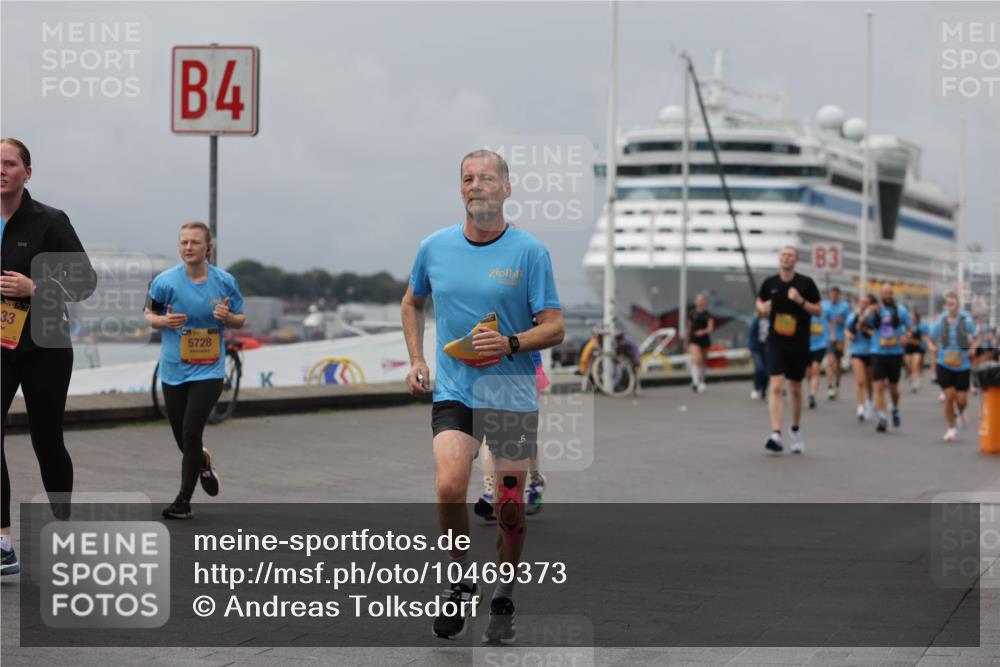 13.09.2026 - Kiel Lauf Andreas Tolksdorf http://msf.ph/oto/10469373 13.09.2026 12:09:20 Kiellinie 4, 33, 5728, 83 meine-sportfotos.de