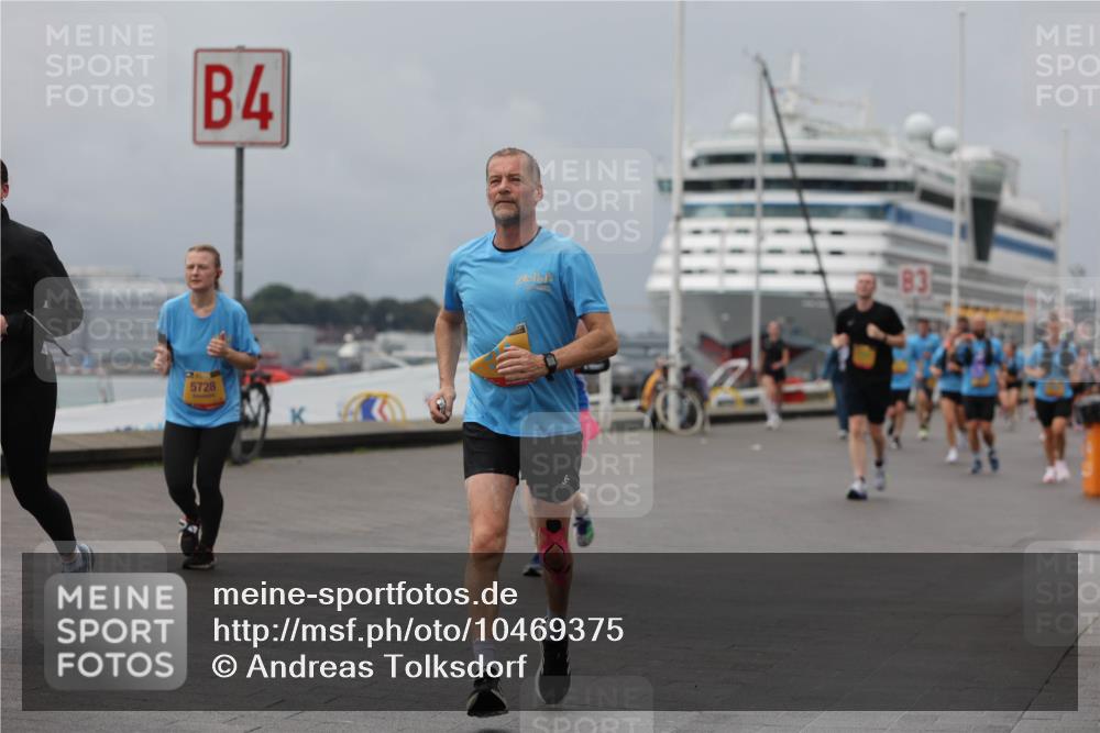 13.09.2026 - Kiel Lauf Andreas Tolksdorf http://msf.ph/oto/10469375 13.09.2026 12:09:20 Kiellinie 5728, 4 meine-sportfotos.de