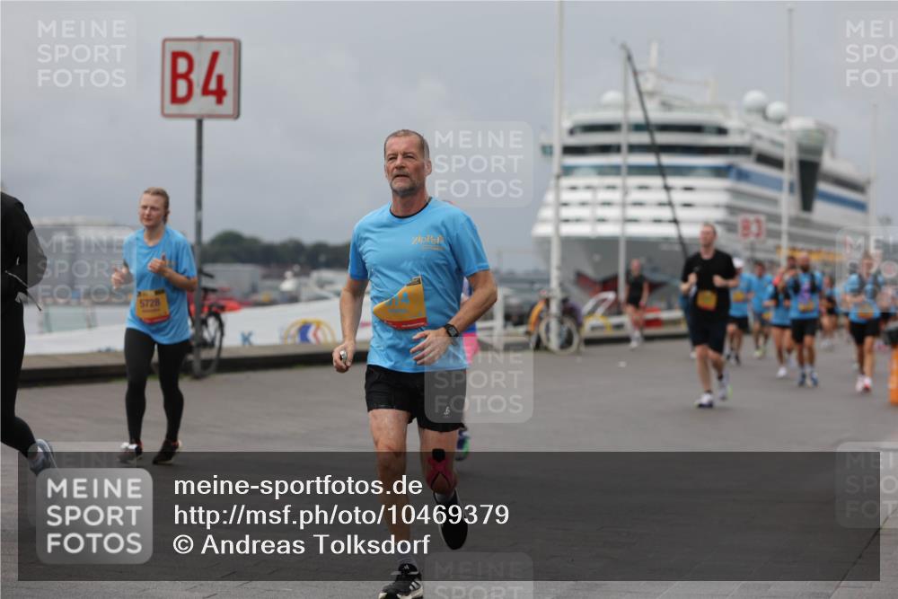 13.09.2026 - Kiel Lauf Andreas Tolksdorf http://msf.ph/oto/10469379 13.09.2026 12:09:20 Kiellinie 5728, 4, 2 meine-sportfotos.de
