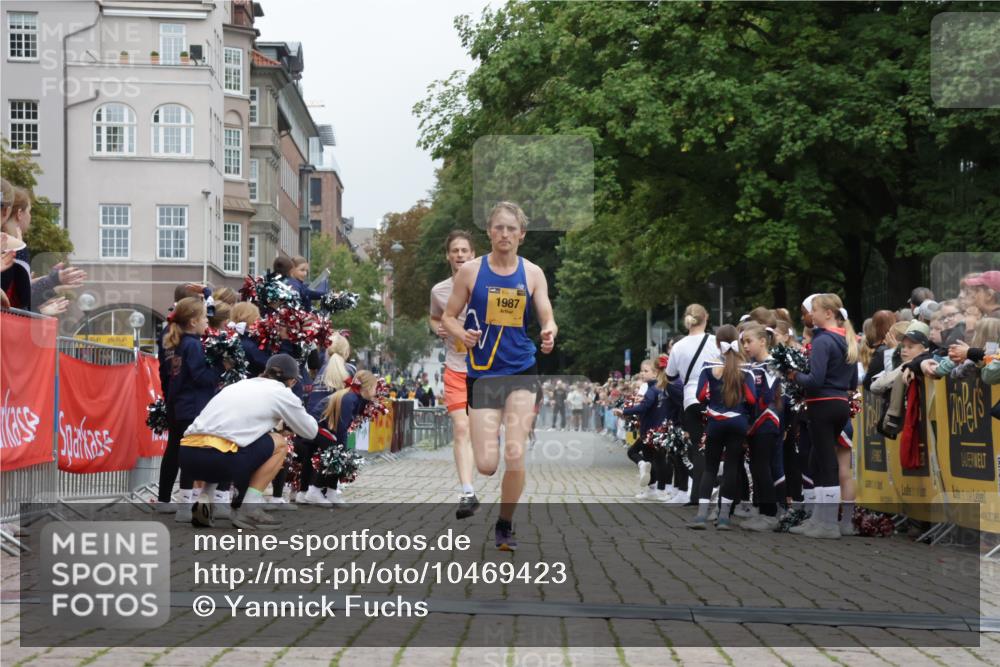13.09.2026 - Kiel Lauf Yannick Fuchs http://msf.ph/oto/10469423 13.09.2026 10:22:35 Ziel 151, 5603, 8240, 1987, 3732, 4621, 8708, 5326, 1987, 12148 meine-sportfotos.de