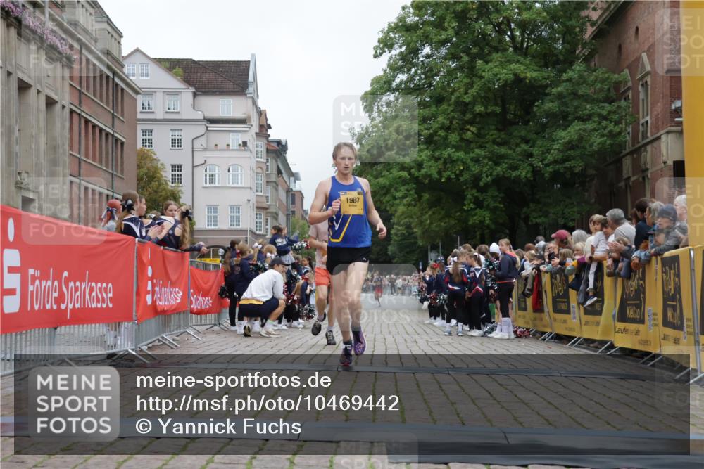 13.09.2026 - Kiel Lauf Yannick Fuchs http://msf.ph/oto/10469442 13.09.2026 10:22:36 Ziel 151, 5603, 8240, 1987, 3732, 4621, 8708, 5326, 1987, 3732, 12148 meine-sportfotos.de