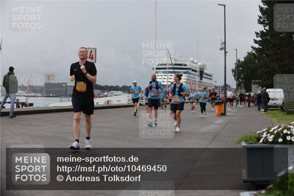 13.09.2026 - Kiel Lauf Andreas Tolksdorf http://msf.ph/oto/10469450 13.09.2026 12:09:29 Kiellinie 7161, 4, 3 meine-sportfotos.de
