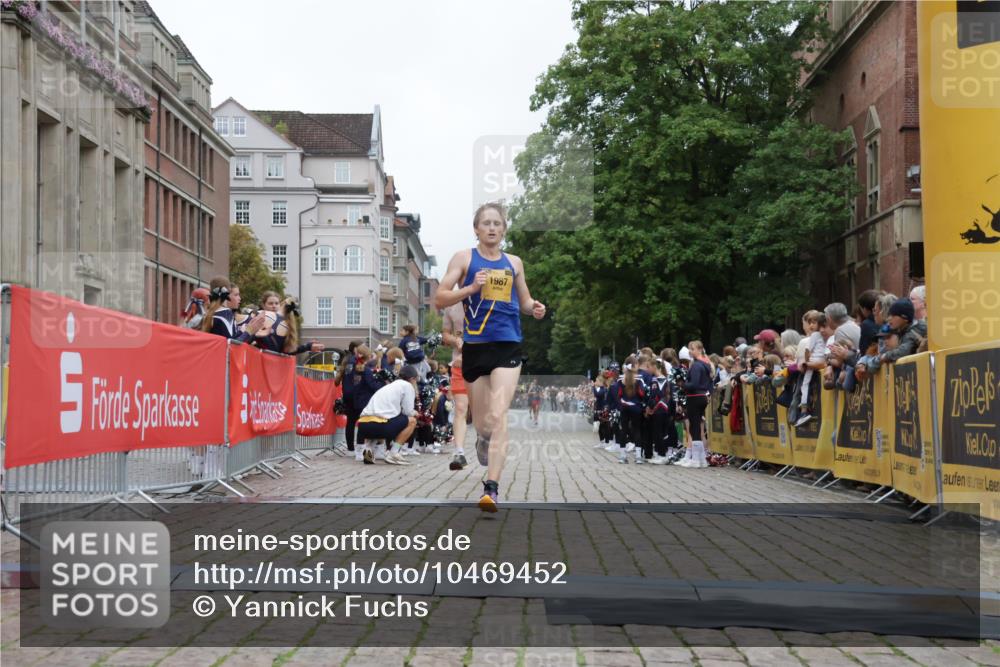 13.09.2026 - Kiel Lauf Yannick Fuchs http://msf.ph/oto/10469452 13.09.2026 10:22:37 Ziel 151, 5603, 8240, 1987, 3732, 4621, 8240, 8708, 5326, 1987, 3732 meine-sportfotos.de