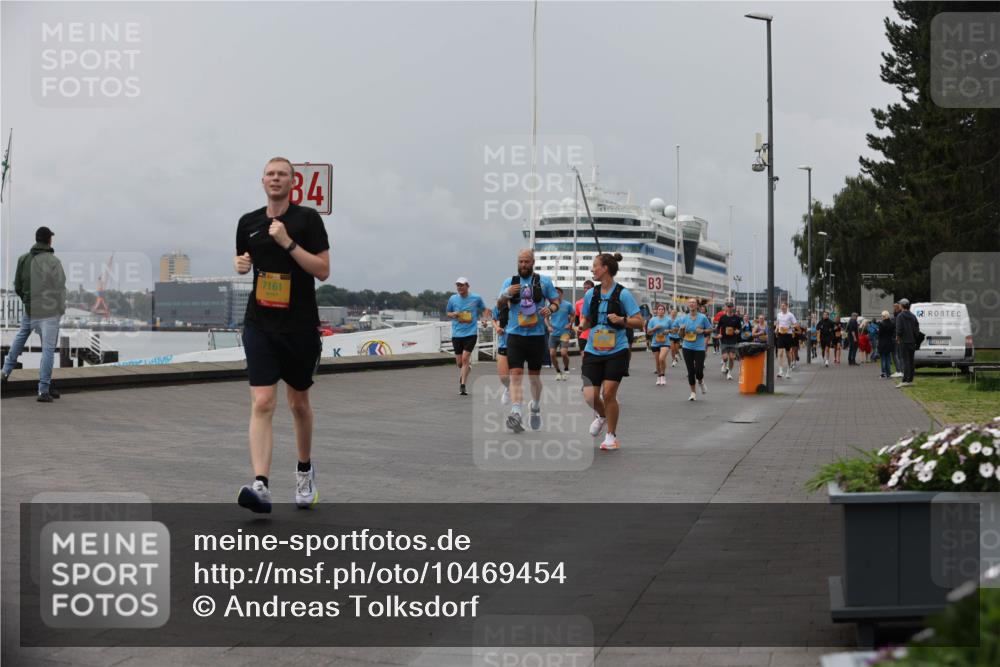 13.09.2026 - Kiel Lauf Andreas Tolksdorf http://msf.ph/oto/10469454 13.09.2026 12:09:29 Kiellinie 7161, 84, 3 meine-sportfotos.de