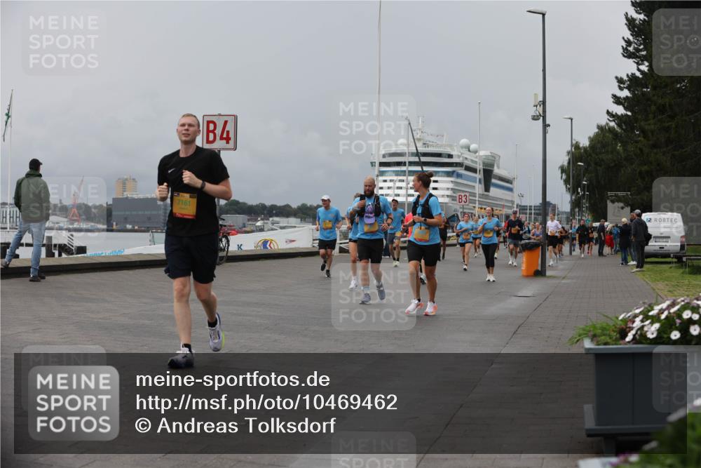 13.09.2026 - Kiel Lauf Andreas Tolksdorf http://msf.ph/oto/10469462 13.09.2026 12:09:29 Kiellinie 7161, 4, 3 meine-sportfotos.de