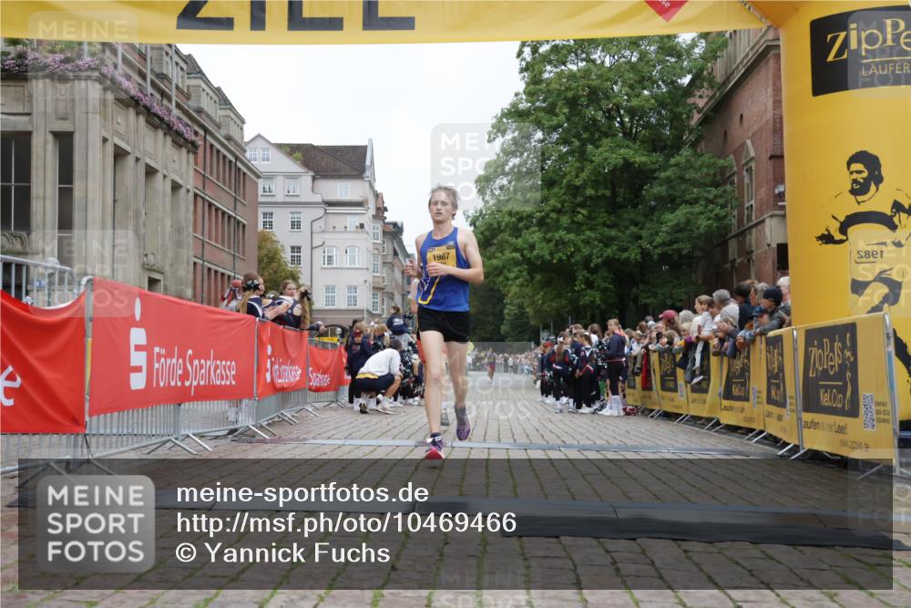 13.09.2026 - Kiel Lauf Yannick Fuchs http://msf.ph/oto/10469466 13.09.2026 10:22:37 Ziel 151, 5603, 8240, 1987, 3732, 4621, 8240, 8708, 5326, 1987, 3732 meine-sportfotos.de