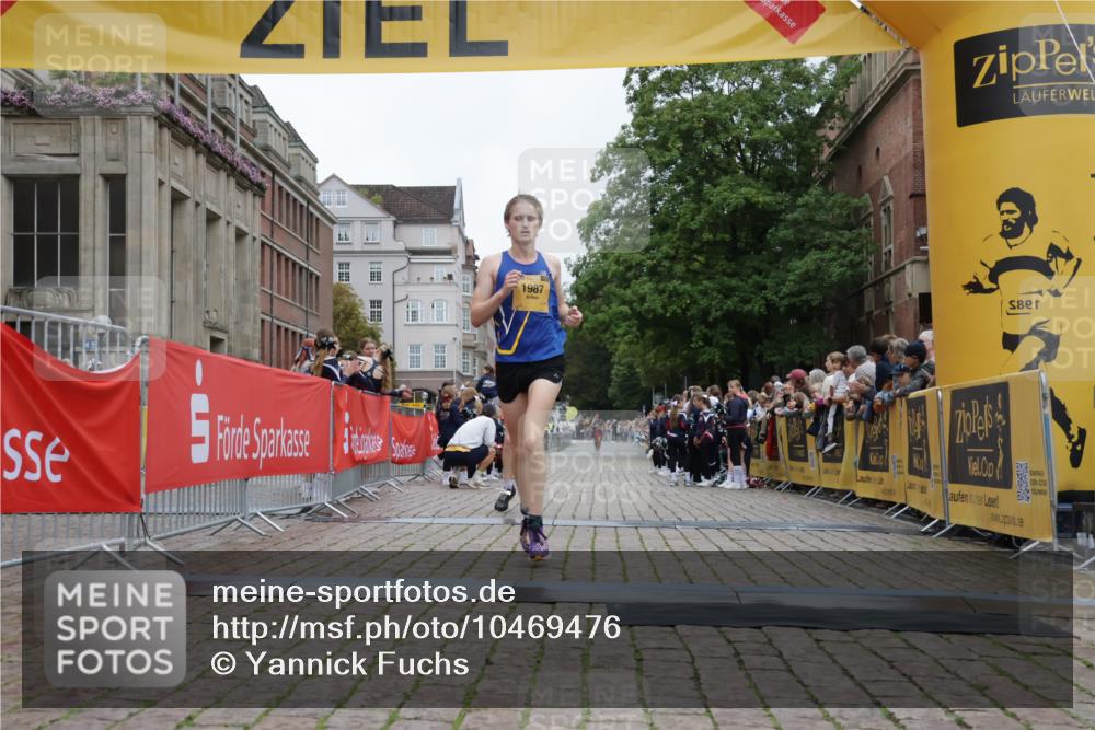13.09.2026 - Kiel Lauf Yannick Fuchs http://msf.ph/oto/10469476 13.09.2026 10:22:37 Ziel 151, 5603, 8240, 1987, 3732, 4621, 8240, 8708, 5326, 1987, 3732 meine-sportfotos.de