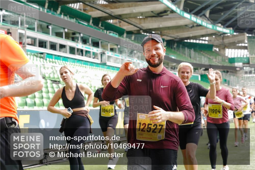 13.09.2026 - 21. swb-Marathon Bremen Michael Burmester http://msf.ph/oto/10469477 13.09.2026 10:36:17 Laufen im Stadion 10092, 10093, 10144, 10152, 10153, 10154, 10157, 10160, 10173, 10175, 10181, 10182, 10185, 10186, 10187, 10195, 10198, 10237, 10245, 10251, 10257, 10263, 10272, 10275, 10278, 10291, 10296, 10306, 10309, 10327, 10331, 10332, 10338, 10357, 10377, 10382, 10390, 10403, 10409, 10411, 10420, 10427, 10429, 10439, 10473, 10477, 10481, 10492, 10497, 10500, 10528, 10531, 10560, 10569, 10607, 10613, 10617, 10633, 10636, 10647, 10648, 10659, 10671, 10672, 10677, 10715 meine-sportfotos.de