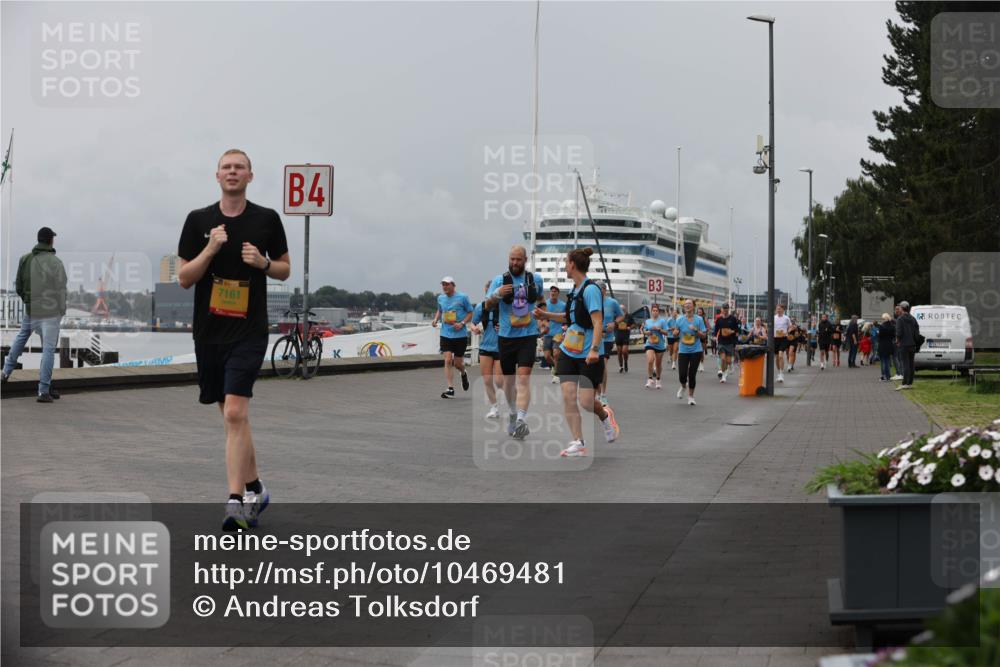 13.09.2026 - Kiel Lauf Andreas Tolksdorf http://msf.ph/oto/10469481 13.09.2026 12:09:29 Kiellinie 7161, 4, 3 meine-sportfotos.de