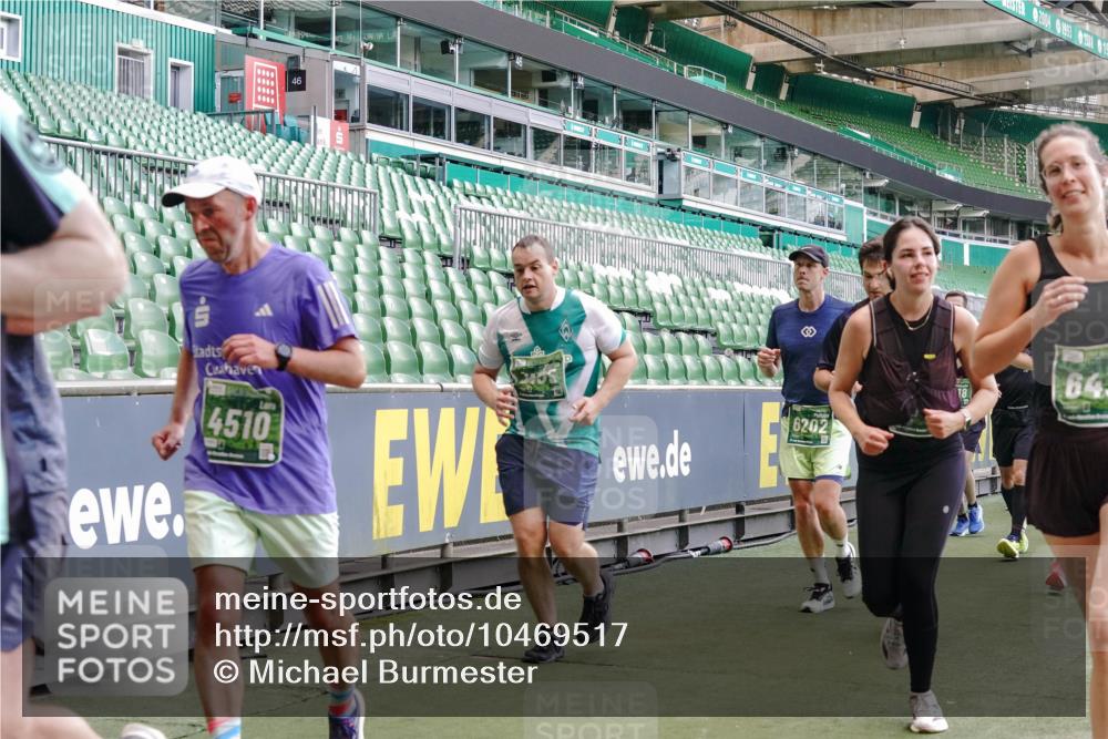 13.09.2026 - 21. swb-Marathon Bremen Michael Burmester http://msf.ph/oto/10469517 13.09.2026 13:14:04 Laufen im Stadion 183, 270, 278, 349, 460, 576, 600, 631, 695, 702, 768, 933, 950, 956, 1005, 1008, 1143, 1392, 1408, 1426, 1573, 1596, 1641, 1818, 1819, 1991, 2005, 2024, 2035, 2079, 2233, 2264, 2314, 2387, 2412, 2439, 2457, 2461, 2478, 2494, 2521, 2540, 2564, 2612, 2665, 2684, 2693, 2765, 2773, 2792, 2816, 2829, 2838, 2860, 2865, 2884, 2887, 2921, 2972, 2975, 2978, 3016, 3111, 3209, 3253, 3277, 3293, 3304, 3313, 3378, 3405, 3428, 3434, 3653, 3661, 3680, 4034, 4080 meine-sportfotos.de