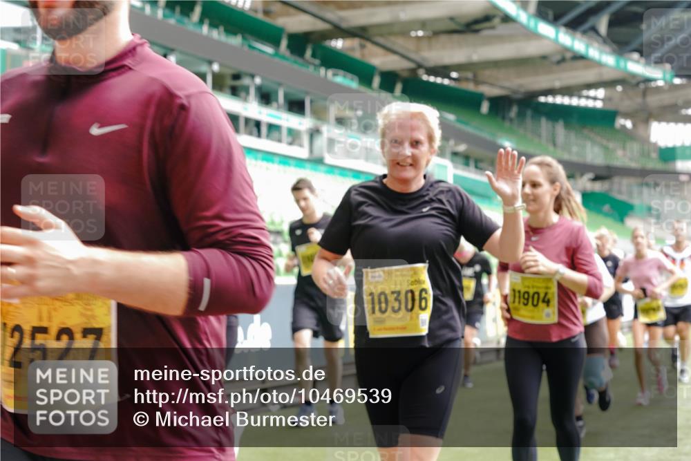 13.09.2026 - 21. swb-Marathon Bremen Michael Burmester http://msf.ph/oto/10469539 13.09.2026 10:36:18 Laufen im Stadion 10092, 10093, 10144, 10152, 10153, 10154, 10157, 10160, 10173, 10175, 10181, 10182, 10185, 10186, 10187, 10195, 10198, 10237, 10245, 10251, 10257, 10263, 10272, 10275, 10278, 10291, 10296, 10306, 10309, 10327, 10331, 10332, 10338, 10357, 10377, 10382, 10390, 10403, 10409, 10411, 10420, 10427, 10429, 10439, 10473, 10477, 10481, 10492, 10497, 10500, 10528, 10531, 10560, 10569, 10607, 10613, 10617, 10633, 10636, 10647, 10648, 10659, 10671, 10672, 10677, 10715 meine-sportfotos.de