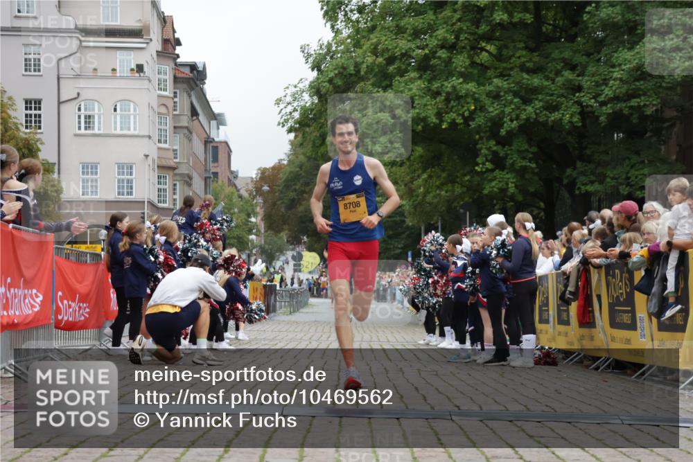13.09.2026 - Kiel Lauf Yannick Fuchs http://msf.ph/oto/10469562 13.09.2026 10:22:46 Ziel 5326, 5603, 151, 4621, 8240, 8708, 9678, 3732, 8708 meine-sportfotos.de
