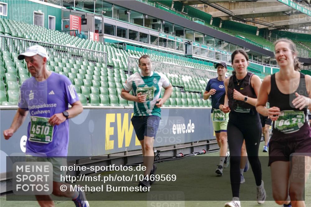 13.09.2026 - 21. swb-Marathon Bremen Michael Burmester http://msf.ph/oto/10469569 13.09.2026 13:14:05 Laufen im Stadion 183, 270, 278, 349, 414, 460, 576, 600, 631, 695, 702, 768, 933, 950, 956, 1005, 1008, 1143, 1392, 1408, 1426, 1573, 1596, 1641, 1818, 1819, 1991, 2005, 2024, 2035, 2079, 2233, 2264, 2314, 2387, 2412, 2439, 2457, 2461, 2478, 2494, 2521, 2540, 2564, 2612, 2665, 2684, 2693, 2737, 2773, 2792, 2816, 2829, 2838, 2860, 2861, 2865, 2884, 2887, 2921, 2972, 2975, 2978, 3016, 3111, 3209, 3253, 3277, 3293, 3304, 3313, 3378, 3405, 3428, 3434, 3653, 3661, 3680, 4034, 4080 meine-sportfotos.de