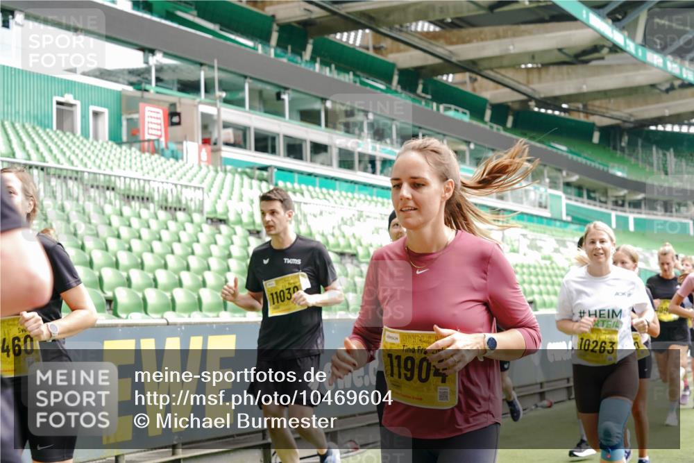13.09.2026 - 21. swb-Marathon Bremen Michael Burmester http://msf.ph/oto/10469604 13.09.2026 10:36:19 Laufen im Stadion 10092, 10093, 10144, 10152, 10153, 10154, 10157, 10160, 10173, 10175, 10181, 10182, 10185, 10186, 10187, 10195, 10198, 10237, 10245, 10251, 10257, 10263, 10272, 10275, 10278, 10291, 10296, 10306, 10309, 10327, 10331, 10332, 10338, 10357, 10377, 10382, 10390, 10403, 10409, 10411, 10420, 10427, 10429, 10439, 10473, 10477, 10481, 10492, 10497, 10500, 10528, 10531, 10560, 10569, 10607, 10613, 10617, 10633, 10636, 10647, 10648, 10659, 10671, 10672, 10715 meine-sportfotos.de