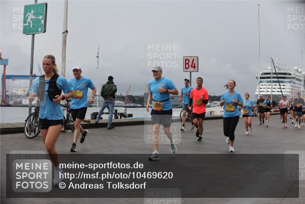 13.09.2026 - Kiel Lauf Andreas Tolksdorf http://msf.ph/oto/10469620 13.09.2026 12:09:36 Kiellinie 12617, 12509, 4, 3 meine-sportfotos.de