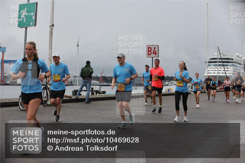13.09.2026 - Kiel Lauf Andreas Tolksdorf http://msf.ph/oto/10469628 13.09.2026 12:09:36 Kiellinie 12617, 12509, 4 meine-sportfotos.de