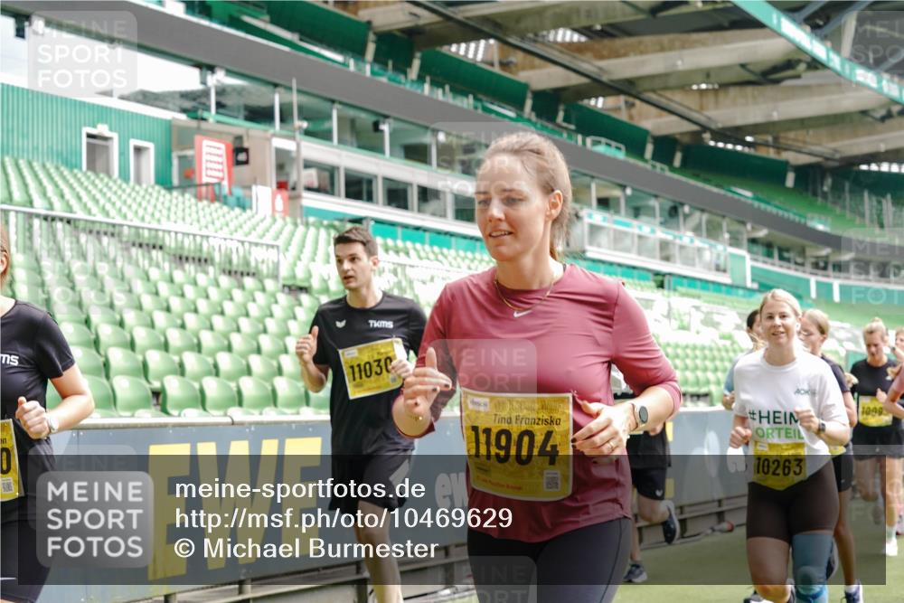 13.09.2026 - 21. swb-Marathon Bremen Michael Burmester http://msf.ph/oto/10469629 13.09.2026 10:36:19 Laufen im Stadion 10092, 10093, 10144, 10152, 10153, 10154, 10157, 10160, 10173, 10175, 10181, 10182, 10185, 10186, 10187, 10195, 10198, 10237, 10245, 10251, 10257, 10263, 10272, 10275, 10278, 10291, 10296, 10306, 10309, 10327, 10331, 10332, 10338, 10357, 10377, 10382, 10390, 10403, 10409, 10411, 10420, 10427, 10429, 10439, 10473, 10477, 10481, 10492, 10497, 10500, 10528, 10531, 10560, 10569, 10607, 10613, 10617, 10633, 10636, 10647, 10648, 10659, 10671, 10672, 10715 meine-sportfotos.de