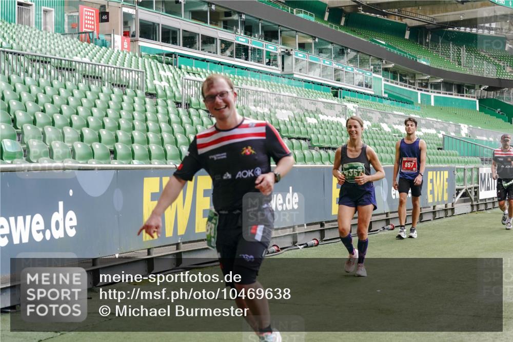 13.09.2026 - 21. swb-Marathon Bremen Michael Burmester http://msf.ph/oto/10469638 13.09.2026 12:58:01 Laufen im Stadion 141, 148, 334, 511, 672, 769, 776, 789, 790, 857, 909, 1010, 1119, 1191, 1199, 1254, 1281, 1535, 1601, 1642, 1647, 1752, 1809, 1881, 1900, 1931, 1933, 2046, 2051, 2075, 2324, 2343, 2367, 2371, 2397, 2402, 2423, 2425, 2493, 2634, 2640, 2671, 2761, 2771, 2807, 2903, 2904, 3051, 3078, 3120, 3138, 3148, 3182, 3186, 3319, 3338, 3435, 3450, 3458, 3514, 3534, 3560, 3634, 3655, 3685, 3690, 3695, 3760, 3813, 3866, 3933, 3939, 4101, 4316, 4319, 205 meine-sportfotos.de
