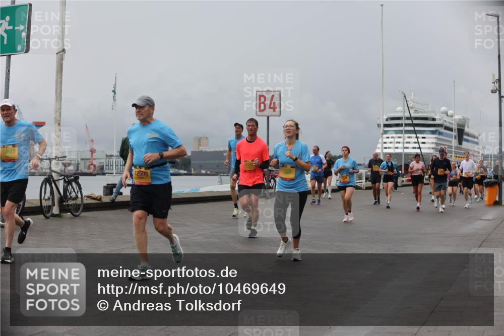13.09.2026 - Kiel Lauf Andreas Tolksdorf http://msf.ph/oto/10469649 13.09.2026 12:09:36 Kiellinie 12617, 12509, 4, 558 meine-sportfotos.de