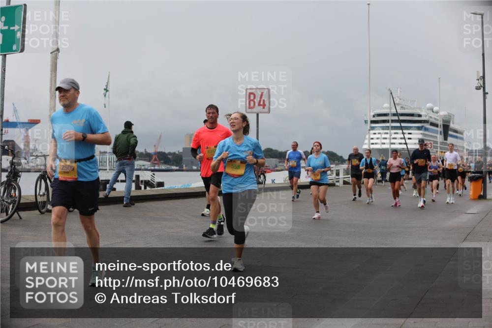 13.09.2026 - Kiel Lauf Andreas Tolksdorf http://msf.ph/oto/10469683 13.09.2026 12:09:37 Kiellinie 12509, 558, 4, 83 meine-sportfotos.de