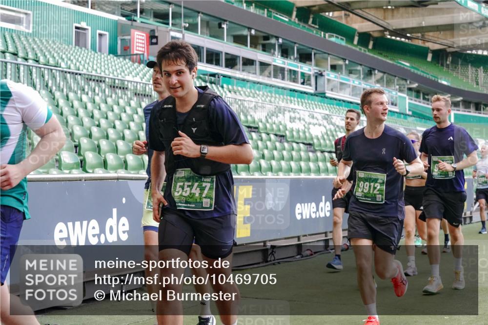 13.09.2026 - 21. swb-Marathon Bremen Michael Burmester http://msf.ph/oto/10469705 13.09.2026 13:14:06 Laufen im Stadion 183, 270, 278, 349, 414, 460, 576, 600, 631, 695, 702, 768, 933, 950, 956, 1005, 1008, 1143, 1392, 1408, 1426, 1573, 1596, 1641, 1818, 1819, 1991, 2005, 2024, 2035, 2079, 2233, 2264, 2314, 2387, 2412, 2439, 2457, 2461, 2478, 2494, 2521, 2540, 2564, 2612, 2665, 2684, 2693, 2737, 2773, 2792, 2816, 2829, 2838, 2860, 2861, 2865, 2884, 2887, 2921, 2972, 2975, 2978, 3016, 3111, 3209, 3253, 3277, 3293, 3304, 3313, 3378, 3405, 3428, 3434, 3653, 3661, 3680, 4034, 4080 meine-sportfotos.de