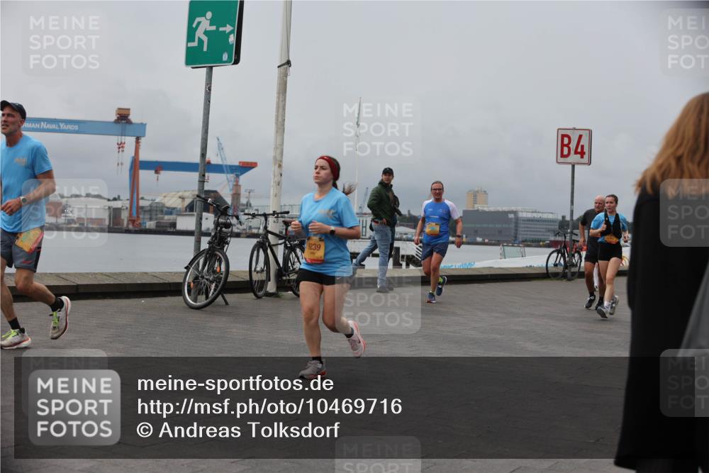 13.09.2026 - Kiel Lauf Andreas Tolksdorf http://msf.ph/oto/10469716 13.09.2026 12:09:41 Kiellinie 9239, 4 meine-sportfotos.de