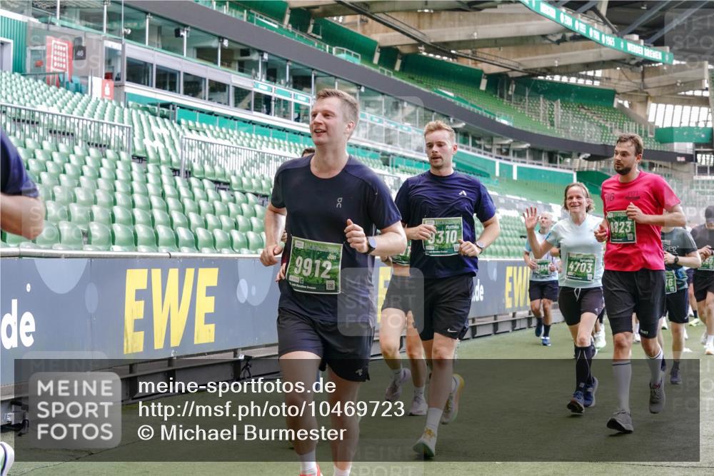 13.09.2026 - 21. swb-Marathon Bremen Michael Burmester http://msf.ph/oto/10469723 13.09.2026 13:14:07 Laufen im Stadion 183, 270, 278, 300, 349, 414, 460, 576, 600, 631, 695, 702, 768, 933, 950, 956, 1005, 1008, 1143, 1392, 1408, 1426, 1573, 1596, 1641, 1818, 1819, 1991, 2024, 2035, 2079, 2233, 2264, 2314, 2387, 2412, 2439, 2457, 2461, 2478, 2494, 2521, 2540, 2564, 2612, 2665, 2684, 2690, 2691, 2693, 2737, 2773, 2792, 2816, 2829, 2838, 2860, 2861, 2865, 2884, 2887, 2921, 2972, 2975, 2978, 3016, 3111, 3209, 3253, 3277, 3293, 3304, 3313, 3378, 3405, 3428, 3434, 3653, 3661, 3680, 4034, 4080 meine-sportfotos.de