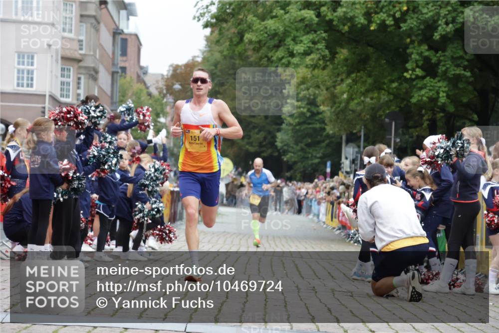 13.09.2026 - Kiel Lauf Yannick Fuchs http://msf.ph/oto/10469724 13.09.2026 10:23:08 Ziel 8809, 9678, 10568, 151, 5326, 5603, 3465, 4645, 6302, 151, 8240 meine-sportfotos.de