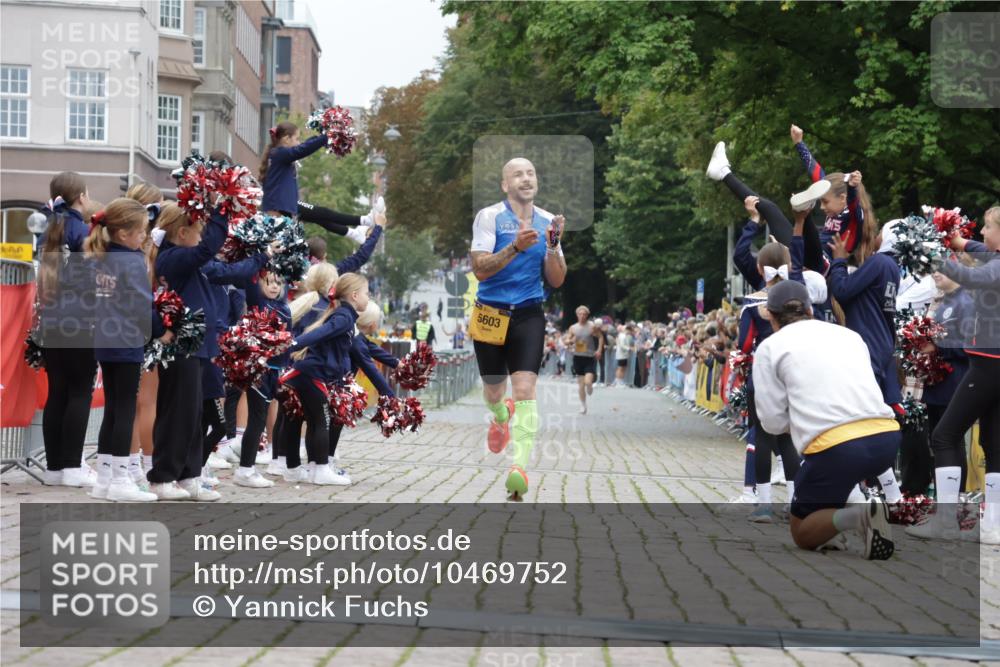 13.09.2026 - Kiel Lauf Yannick Fuchs http://msf.ph/oto/10469752 13.09.2026 10:23:11 Ziel 3465, 8809, 9678, 10568, 5326, 5603, 4645, 6302, 151, 5603 meine-sportfotos.de