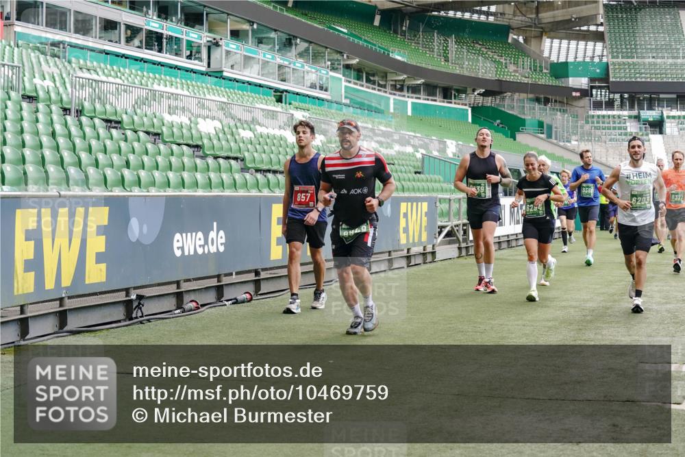 13.09.2026 - 21. swb-Marathon Bremen Michael Burmester http://msf.ph/oto/10469759 13.09.2026 12:58:03 Laufen im Stadion 141, 148, 334, 511, 672, 769, 776, 789, 790, 857, 909, 1010, 1119, 1191, 1199, 1254, 1281, 1535, 1601, 1642, 1647, 1752, 1809, 1881, 1900, 1931, 1933, 2046, 2051, 2075, 2324, 2343, 2367, 2371, 2397, 2402, 2423, 2425, 2493, 2634, 2640, 2671, 2761, 2771, 2807, 2903, 2904, 3021, 3051, 3078, 3120, 3138, 3148, 3182, 3186, 3319, 3338, 3435, 3450, 3458, 3514, 3534, 3560, 3634, 3655, 3685, 3690, 3695, 3760, 3813, 3866, 3933, 3939, 4101, 4316, 4319, 205 meine-sportfotos.de