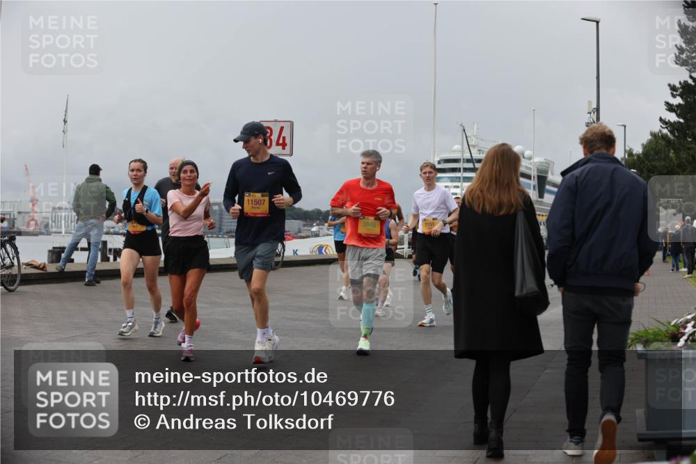 13.09.2026 - Kiel Lauf Andreas Tolksdorf http://msf.ph/oto/10469776 13.09.2026 12:09:43 Kiellinie 11507, 34, 3946, 7151 meine-sportfotos.de
