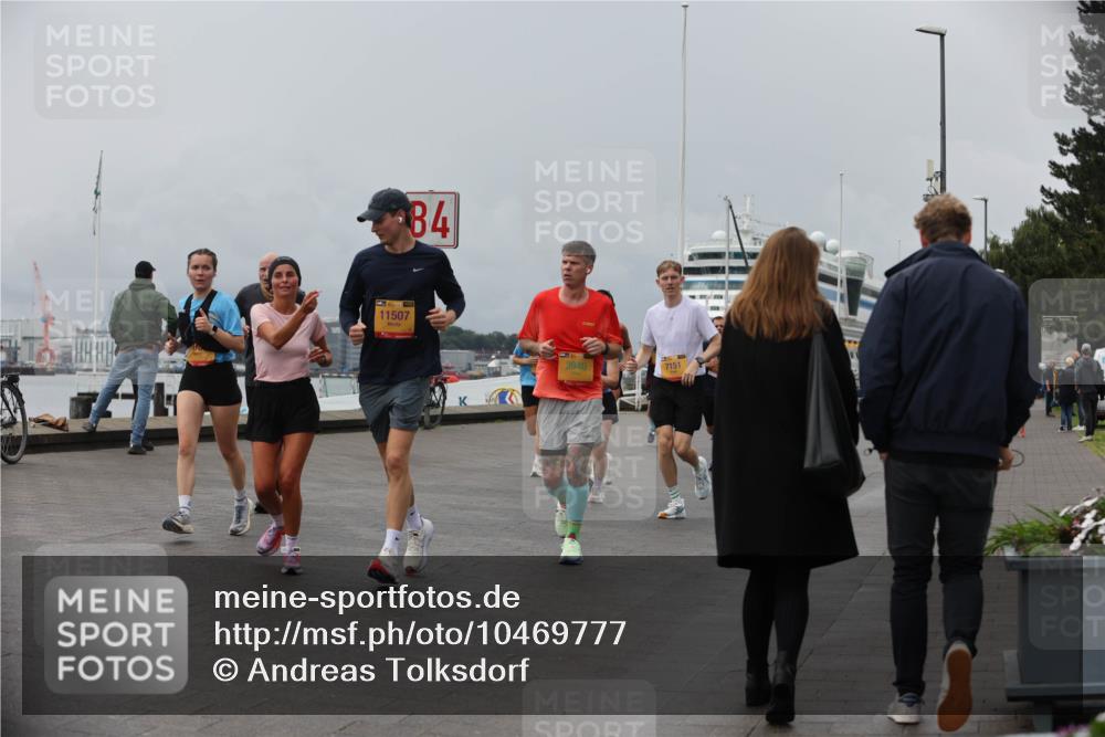 13.09.2026 - Kiel Lauf Andreas Tolksdorf http://msf.ph/oto/10469777 13.09.2026 12:09:43 Kiellinie 11507, 84, 3946, 7151 meine-sportfotos.de