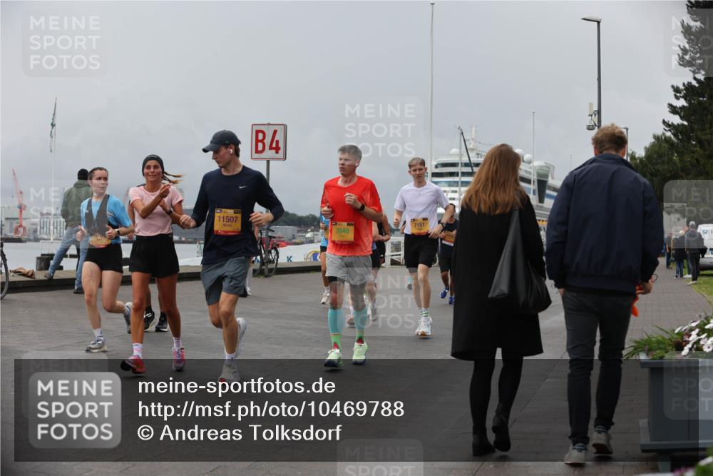 13.09.2026 - Kiel Lauf Andreas Tolksdorf http://msf.ph/oto/10469788 13.09.2026 12:09:44 Kiellinie 4, 39, 11507, 3946, 7151 meine-sportfotos.de