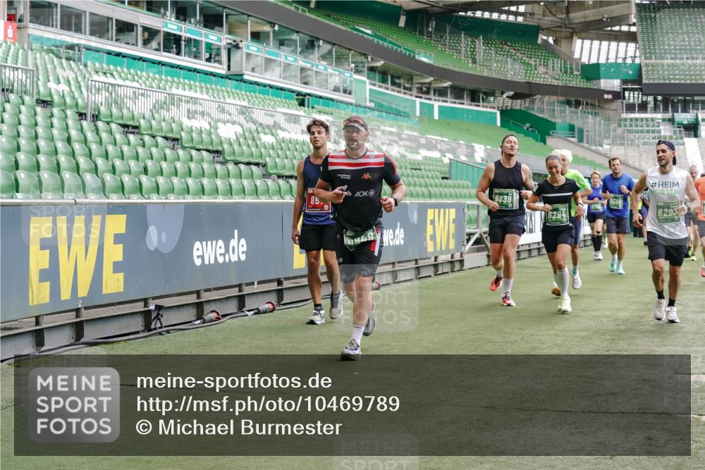 13.09.2026 - 21. swb-Marathon Bremen Michael Burmester http://msf.ph/oto/10469789 13.09.2026 12:58:04 Laufen im Stadion 141, 148, 334, 511, 672, 769, 776, 789, 790, 857, 909, 1010, 1119, 1191, 1199, 1254, 1281, 1535, 1601, 1642, 1647, 1752, 1809, 1881, 1900, 1931, 1933, 2046, 2051, 2075, 2324, 2343, 2367, 2371, 2397, 2402, 2423, 2425, 2493, 2634, 2640, 2671, 2761, 2771, 2807, 2903, 2904, 3021, 3051, 3078, 3120, 3138, 3148, 3182, 3186, 3319, 3338, 3435, 3450, 3458, 3514, 3534, 3560, 3634, 3655, 3685, 3690, 3695, 3760, 3813, 3866, 3933, 3939, 4101, 4316, 4319, 205 meine-sportfotos.de