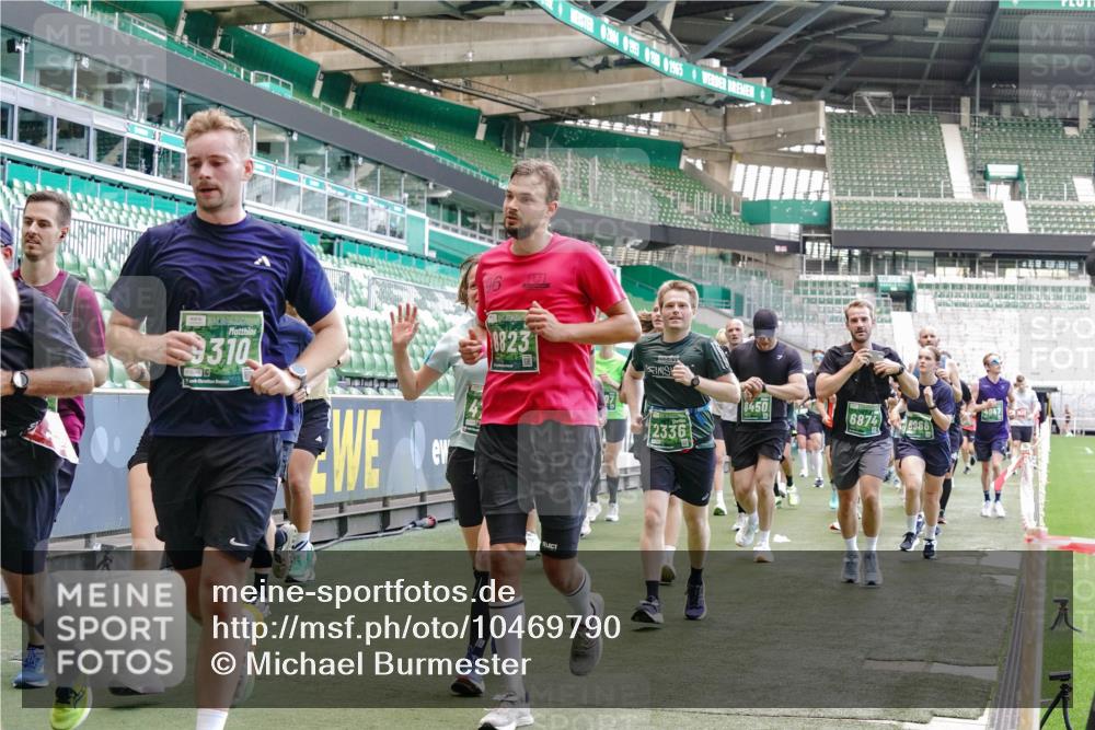 13.09.2026 - 21. swb-Marathon Bremen Michael Burmester http://msf.ph/oto/10469790 13.09.2026 13:14:08 Laufen im Stadion 183, 270, 278, 300, 349, 414, 460, 576, 600, 631, 695, 702, 768, 933, 950, 956, 1005, 1008, 1143, 1392, 1408, 1426, 1573, 1596, 1641, 1818, 1819, 1991, 2024, 2035, 2079, 2233, 2264, 2314, 2387, 2412, 2439, 2457, 2461, 2478, 2494, 2521, 2540, 2564, 2612, 2665, 2684, 2690, 2691, 2693, 2737, 2773, 2792, 2816, 2829, 2838, 2860, 2861, 2865, 2884, 2887, 2921, 2972, 2975, 2978, 3016, 3111, 3209, 3253, 3277, 3293, 3304, 3313, 3378, 3405, 3428, 3434, 3653, 3661, 3680, 4034, 4080, 4306 meine-sportfotos.de