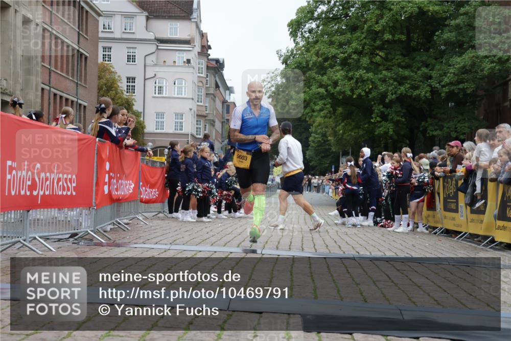 13.09.2026 - Kiel Lauf Yannick Fuchs http://msf.ph/oto/10469791 13.09.2026 10:23:13 Ziel 3465, 8809, 9678, 10568, 5326, 5603, 4645, 6302, 151, 5603 meine-sportfotos.de