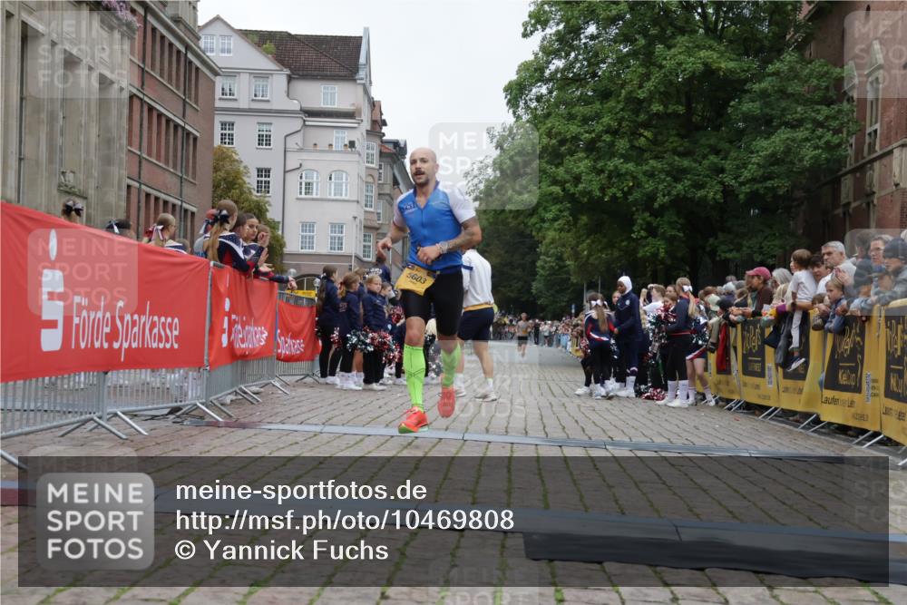 13.09.2026 - Kiel Lauf Yannick Fuchs http://msf.ph/oto/10469808 13.09.2026 10:23:14 Ziel 3465, 4645, 8809, 9678, 10568, 5326, 5603, 716, 6302, 151, 5603 meine-sportfotos.de