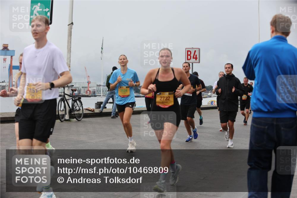 13.09.2026 - Kiel Lauf Andreas Tolksdorf http://msf.ph/oto/10469809 13.09.2026 12:09:48 Kiellinie 7151, 2524, 2732, 4 meine-sportfotos.de