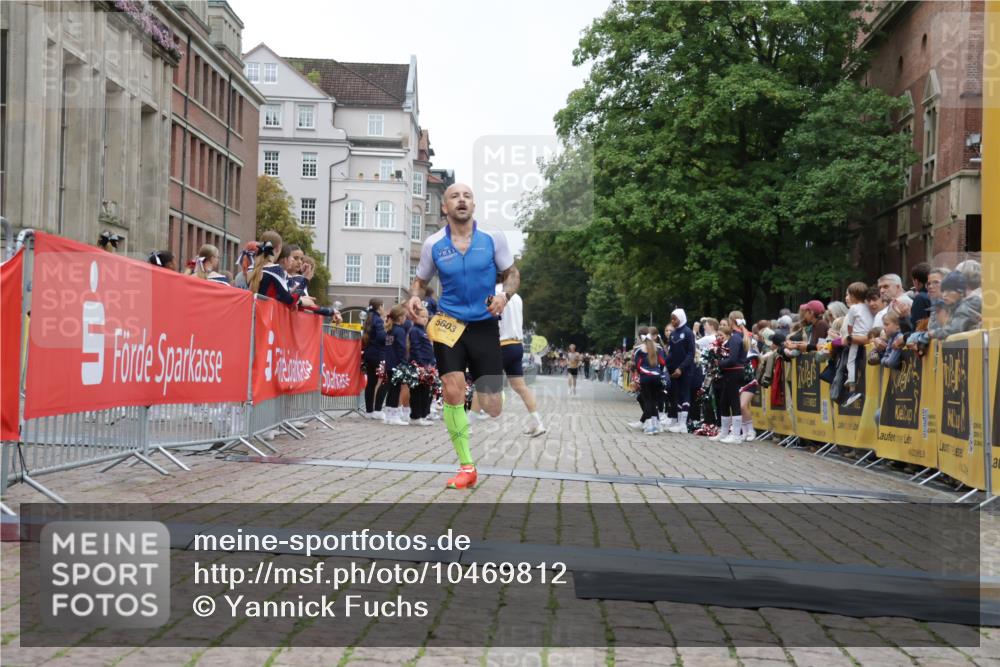 13.09.2026 - Kiel Lauf Yannick Fuchs http://msf.ph/oto/10469812 13.09.2026 10:23:14 Ziel 3465, 4645, 8809, 9678, 10568, 5326, 5603, 716, 6302, 151, 5603 meine-sportfotos.de