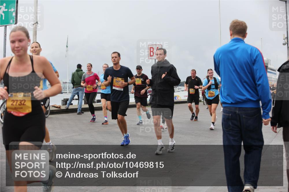 13.09.2026 - Kiel Lauf Andreas Tolksdorf http://msf.ph/oto/10469815 13.09.2026 12:09:49 Kiellinie 2732, 4863, 3, 547, 1240, 10696 meine-sportfotos.de