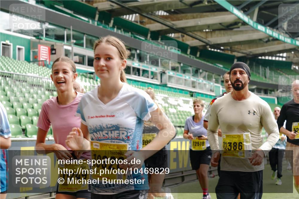 13.09.2026 - 21. swb-Marathon Bremen Michael Burmester http://msf.ph/oto/10469829 13.09.2026 10:36:21 Laufen im Stadion 10092, 10093, 10144, 10152, 10153, 10154, 10157, 10160, 10173, 10175, 10181, 10182, 10186, 10187, 10195, 10198, 10237, 10245, 10251, 10257, 10263, 10272, 10275, 10278, 10291, 10296, 10306, 10309, 10327, 10331, 10332, 10338, 10357, 10377, 10382, 10390, 10403, 10409, 10411, 10420, 10427, 10429, 10439, 10473, 10477, 10481, 10492, 10497, 10500, 10528, 10531, 10560, 10569, 10607, 10613, 10617, 10633, 10636, 10647, 10648, 10659, 10671, 10672, 10715 meine-sportfotos.de