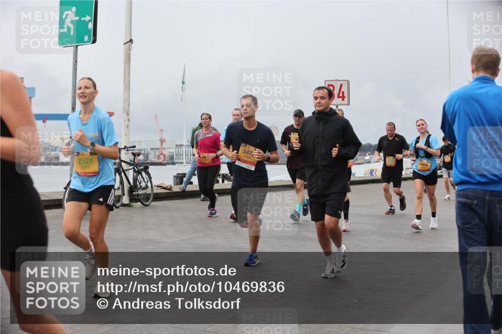 13.09.2026 - Kiel Lauf Andreas Tolksdorf http://msf.ph/oto/10469836 13.09.2026 12:09:49 Kiellinie 17, 09, 2524, 5472, 34, 10696 meine-sportfotos.de