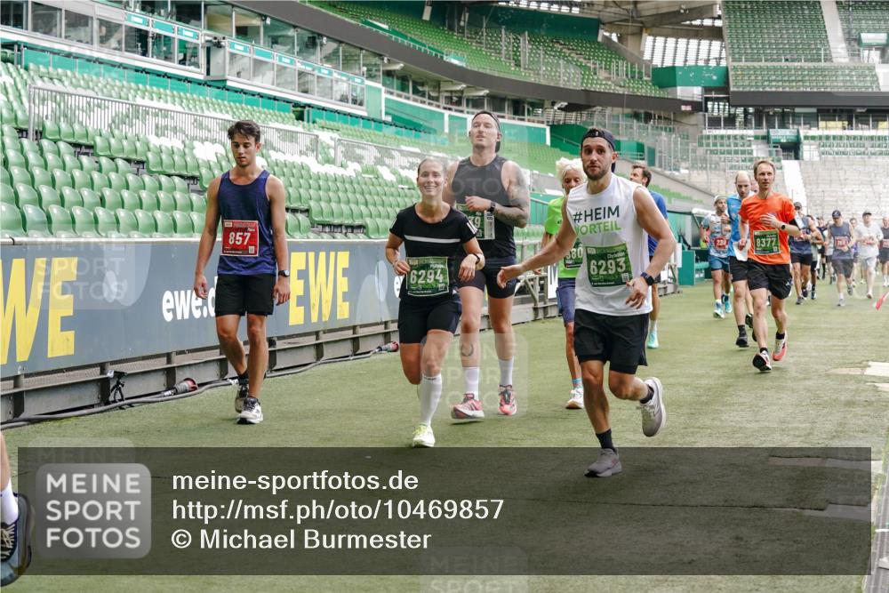 13.09.2026 - 21. swb-Marathon Bremen Michael Burmester http://msf.ph/oto/10469857 13.09.2026 12:58:05 Laufen im Stadion 141, 148, 334, 511, 672, 769, 776, 789, 790, 857, 909, 1010, 1119, 1191, 1199, 1254, 1281, 1535, 1601, 1642, 1647, 1752, 1809, 1881, 1900, 1931, 1933, 2046, 2051, 2075, 2324, 2343, 2367, 2371, 2397, 2402, 2423, 2425, 2493, 2577, 2634, 2640, 2671, 2761, 2771, 2807, 2903, 2904, 3021, 3051, 3078, 3120, 3138, 3148, 3182, 3186, 3319, 3338, 3435, 3450, 3458, 3514, 3534, 3560, 3634, 3655, 3685, 3690, 3695, 3760, 3813, 3866, 3933, 3939, 4101, 4316, 4319, 205 meine-sportfotos.de