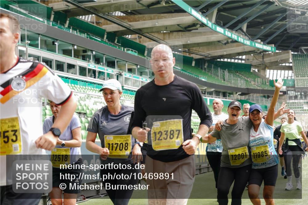 13.09.2026 - 21. swb-Marathon Bremen Michael Burmester http://msf.ph/oto/10469891 13.09.2026 10:36:23 Laufen im Stadion 10092, 10093, 10144, 10152, 10153, 10154, 10160, 10173, 10175, 10181, 10182, 10186, 10187, 10195, 10198, 10237, 10245, 10251, 10257, 10263, 10272, 10275, 10278, 10291, 10296, 10306, 10309, 10327, 10331, 10332, 10338, 10357, 10377, 10382, 10390, 10403, 10409, 10411, 10420, 10427, 10429, 10439, 10473, 10477, 10481, 10492, 10497, 10500, 10528, 10531, 10560, 10569, 10607, 10613, 10617, 10633, 10636, 10647, 10648, 10659, 10671, 10672, 10715 meine-sportfotos.de
