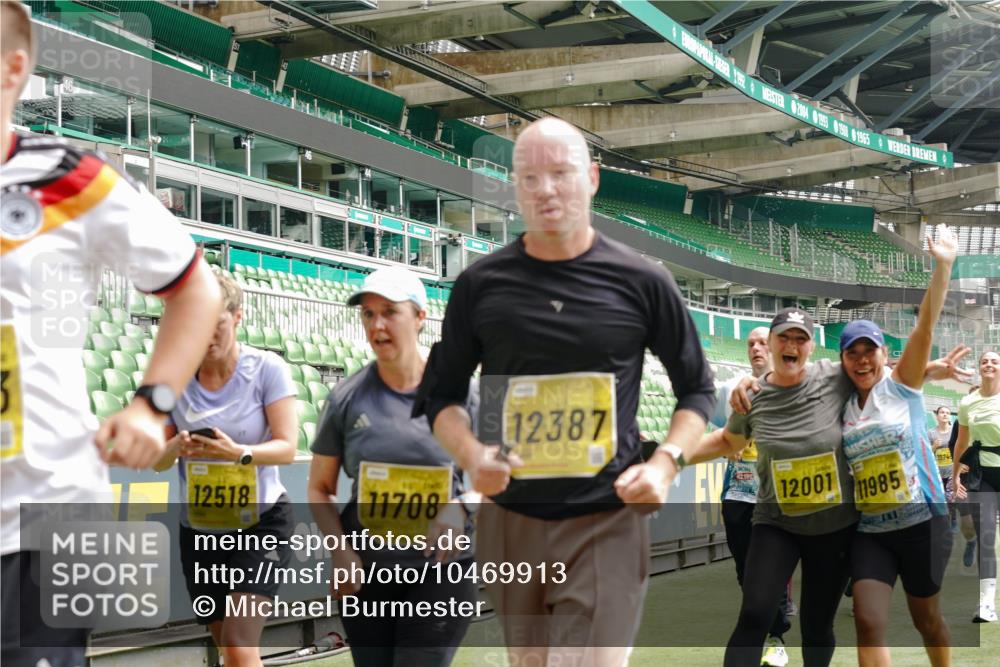 13.09.2026 - 21. swb-Marathon Bremen Michael Burmester http://msf.ph/oto/10469913 13.09.2026 10:36:23 Laufen im Stadion 10092, 10093, 10144, 10152, 10153, 10154, 10160, 10173, 10175, 10181, 10182, 10186, 10187, 10195, 10198, 10237, 10245, 10251, 10257, 10263, 10272, 10275, 10278, 10291, 10296, 10306, 10309, 10327, 10331, 10332, 10338, 10357, 10377, 10382, 10390, 10403, 10409, 10411, 10420, 10427, 10429, 10439, 10473, 10477, 10481, 10492, 10497, 10500, 10528, 10531, 10560, 10569, 10607, 10613, 10617, 10633, 10636, 10647, 10648, 10659, 10671, 10672, 10715 meine-sportfotos.de