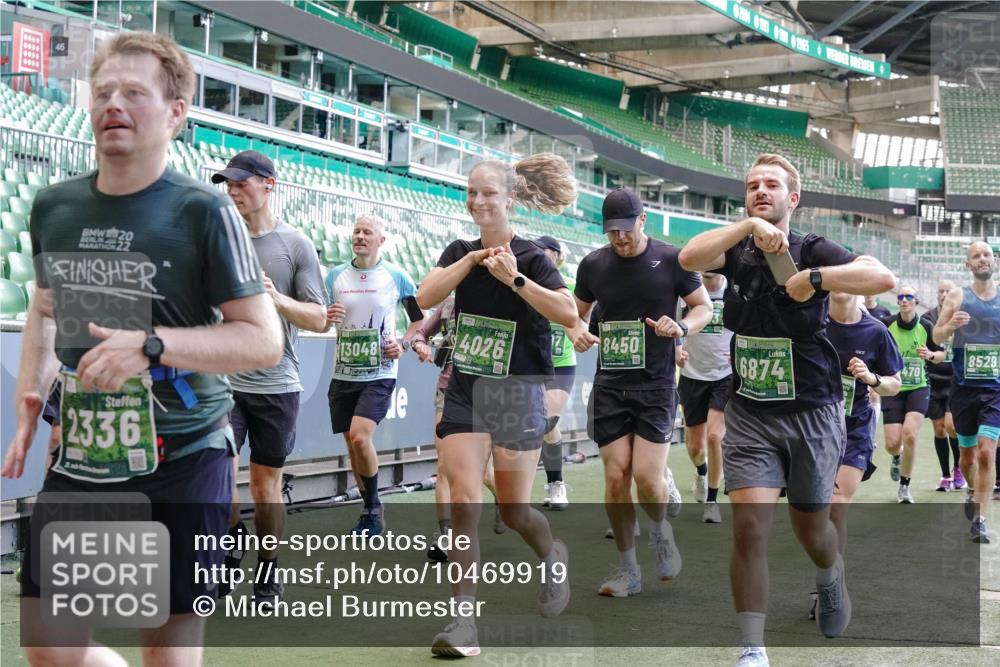 13.09.2026 - 21. swb-Marathon Bremen Michael Burmester http://msf.ph/oto/10469919 13.09.2026 13:14:10 Laufen im Stadion 183, 270, 278, 300, 349, 414, 460, 576, 600, 631, 695, 702, 768, 933, 950, 956, 1005, 1008, 1143, 1392, 1408, 1426, 1573, 1596, 1641, 1818, 1819, 1991, 2024, 2035, 2079, 2233, 2264, 2314, 2387, 2412, 2439, 2457, 2461, 2478, 2494, 2521, 2540, 2564, 2612, 2665, 2684, 2690, 2691, 2693, 2737, 2773, 2792, 2816, 2829, 2838, 2860, 2861, 2865, 2884, 2887, 2921, 2972, 2978, 3016, 3111, 3209, 3253, 3277, 3293, 3304, 3313, 3378, 3405, 3428, 3653, 3661, 3680, 4034, 4080, 4306 meine-sportfotos.de